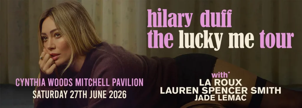 Hilary Duff at The Cynthia Woods Mitchell Pavilion